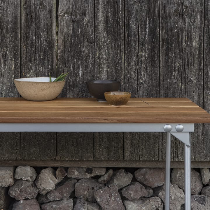 Bänk 8 bænk, Teak-varmforzinket stålstativ Grythyttan Stålmöbler