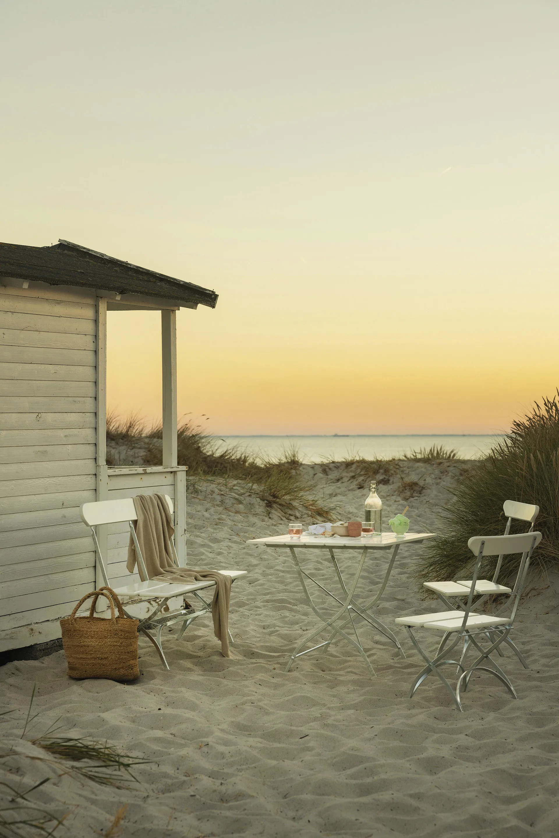 Bryggeristol, Hvid lak eg-varmforzinket Grythyttan Stålmöbler