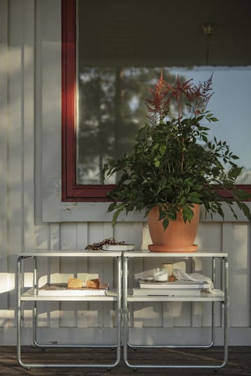Grythyttan sidebord - Hvid lak eg-varmforzinket stativ - Grythyttan Stålmöbler