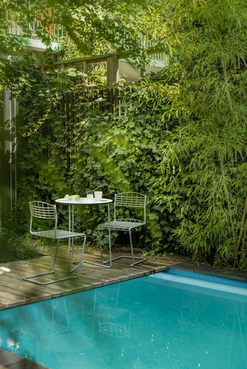 High Tech bord - Hvid-varmforzinket stativ, Ø60 cm - Grythyttan Stålmöbler