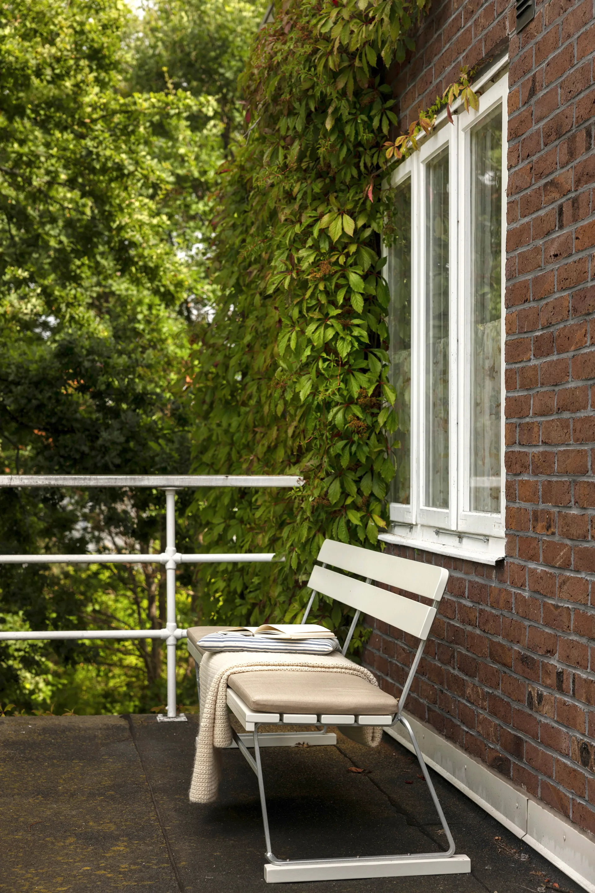 Soffa 5 hynde , Sunbrella beige Grythyttan Stålmöbler