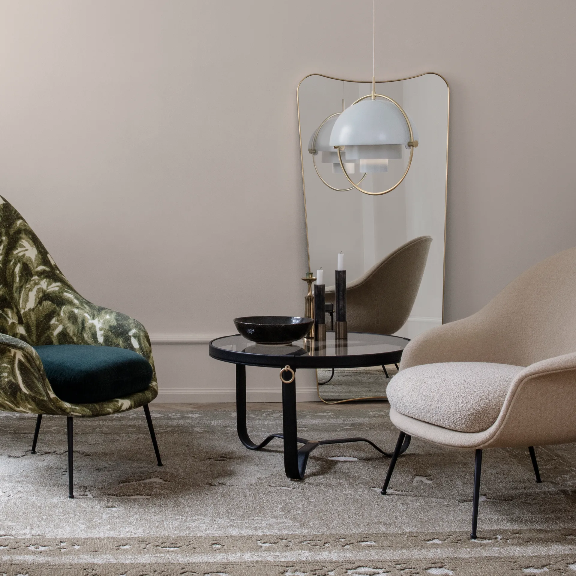 Adnet sofabord Ø70 cm, Black GUBI