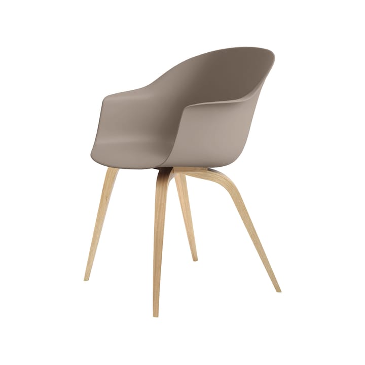 Bat stol - new beige, matlakeret stel i eg - GUBI