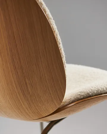 Beetle betrukket stol eg - Sortforkromet-Karakorum 001 - GUBI