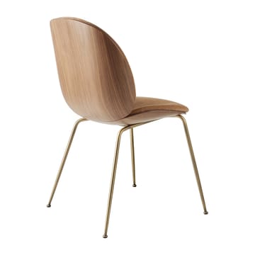 Beetle betrukket stol valnød - Antik messing/Belsuede 132 - GUBI