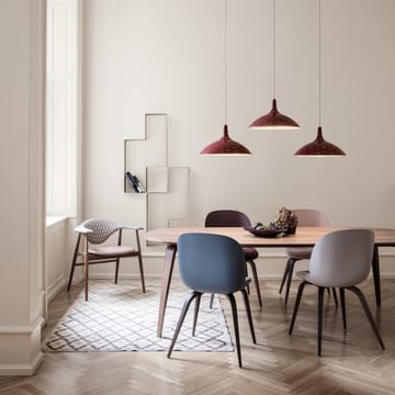Beetle stol plast sorte træben - sweet pink - GUBI