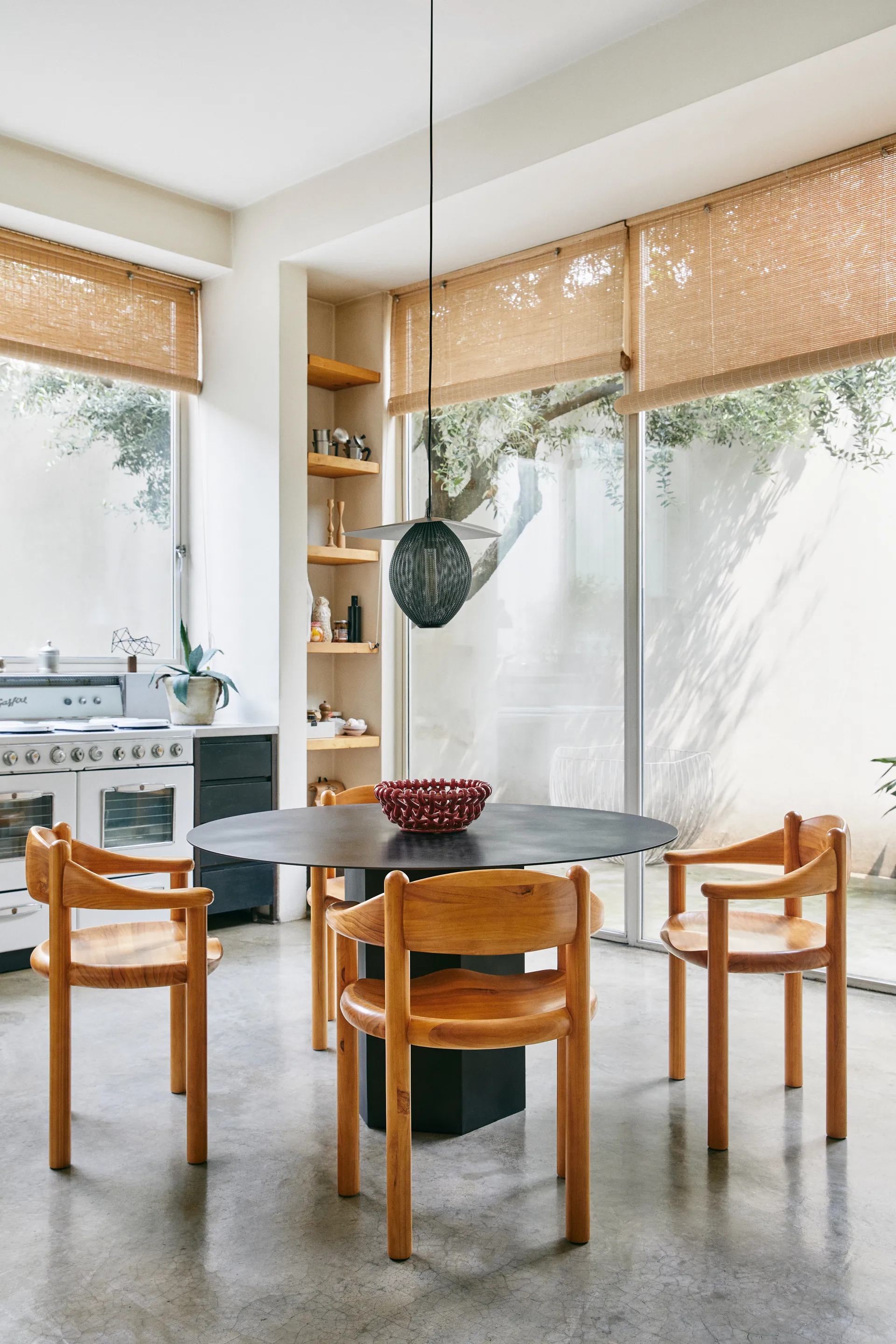 Daumiller armstol, Golden pine GUBI