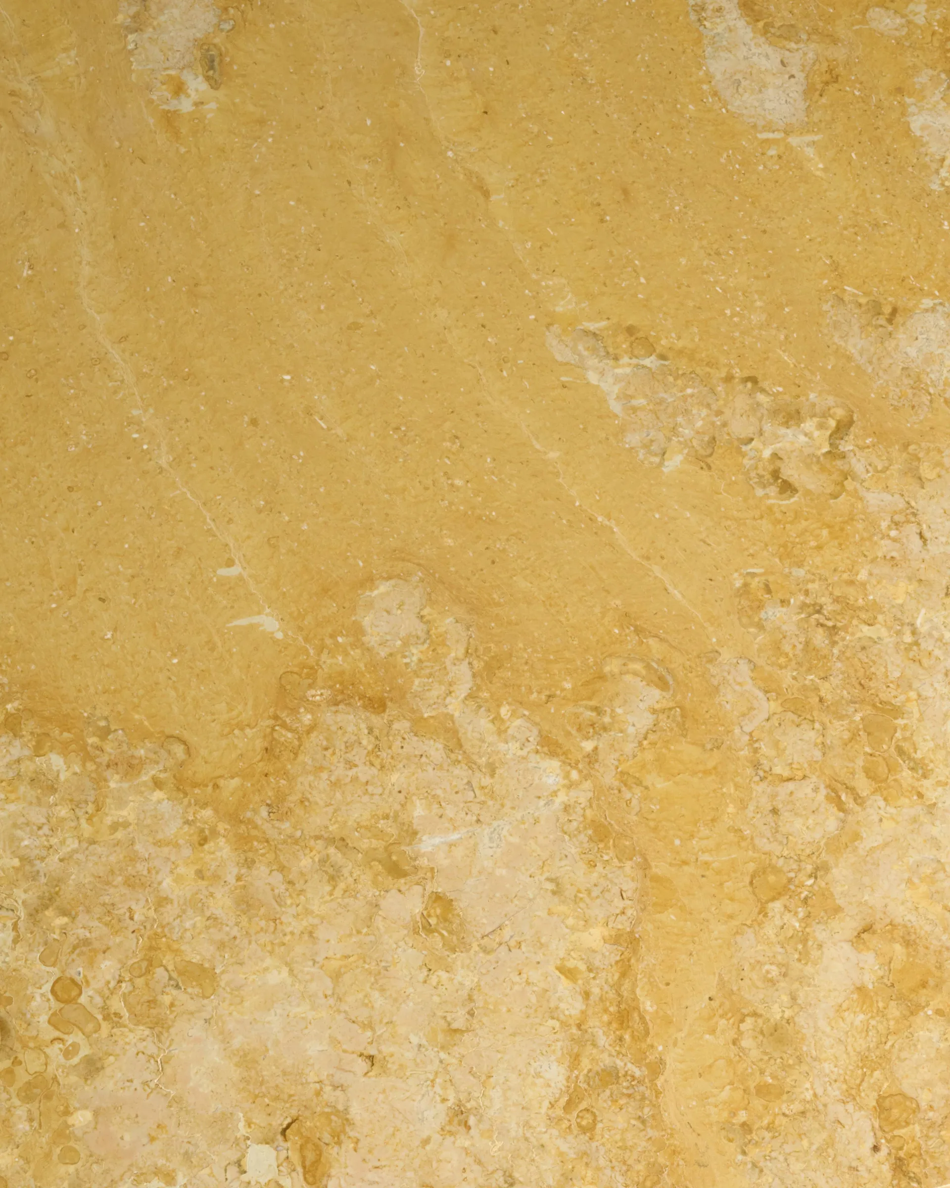 Doric sofabord, Honey Amber marmor, 140x80 cm GUBI