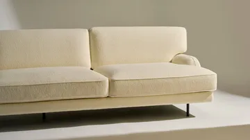 Flaneur sofa 3-personers - Bouclé-mat sort - GUBI