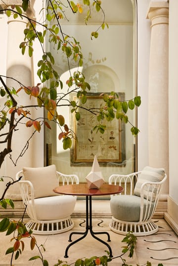 Grace Outdoor lænestol - Leslie Limonta 006-020-alabaster white - GUBI