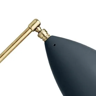 Gräshoppa bordlampe - lysegrå - GUBI