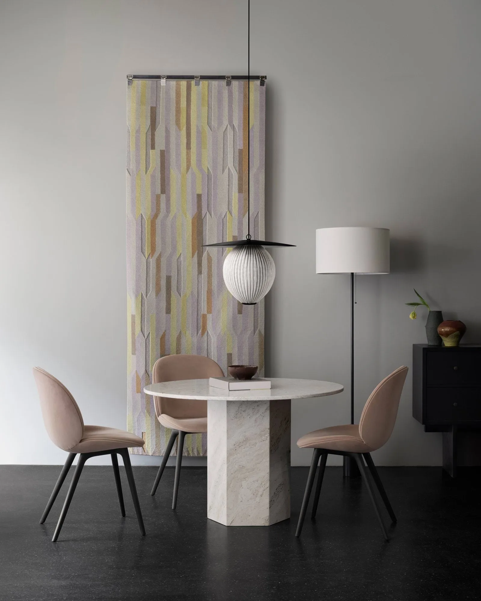 Gravity gulvlampe, Emerald marble-white GUBI