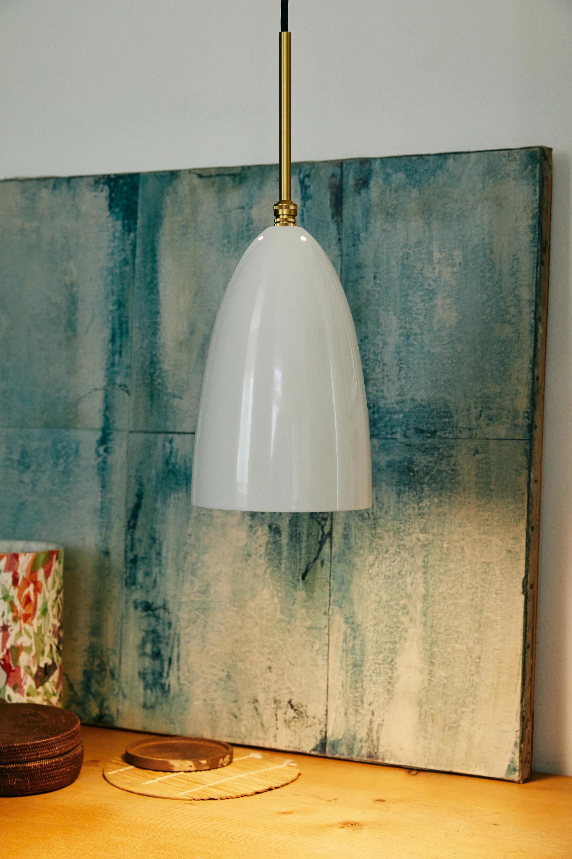 Græshoppe loftslampe blank, Alabaster white/Brass GUBI