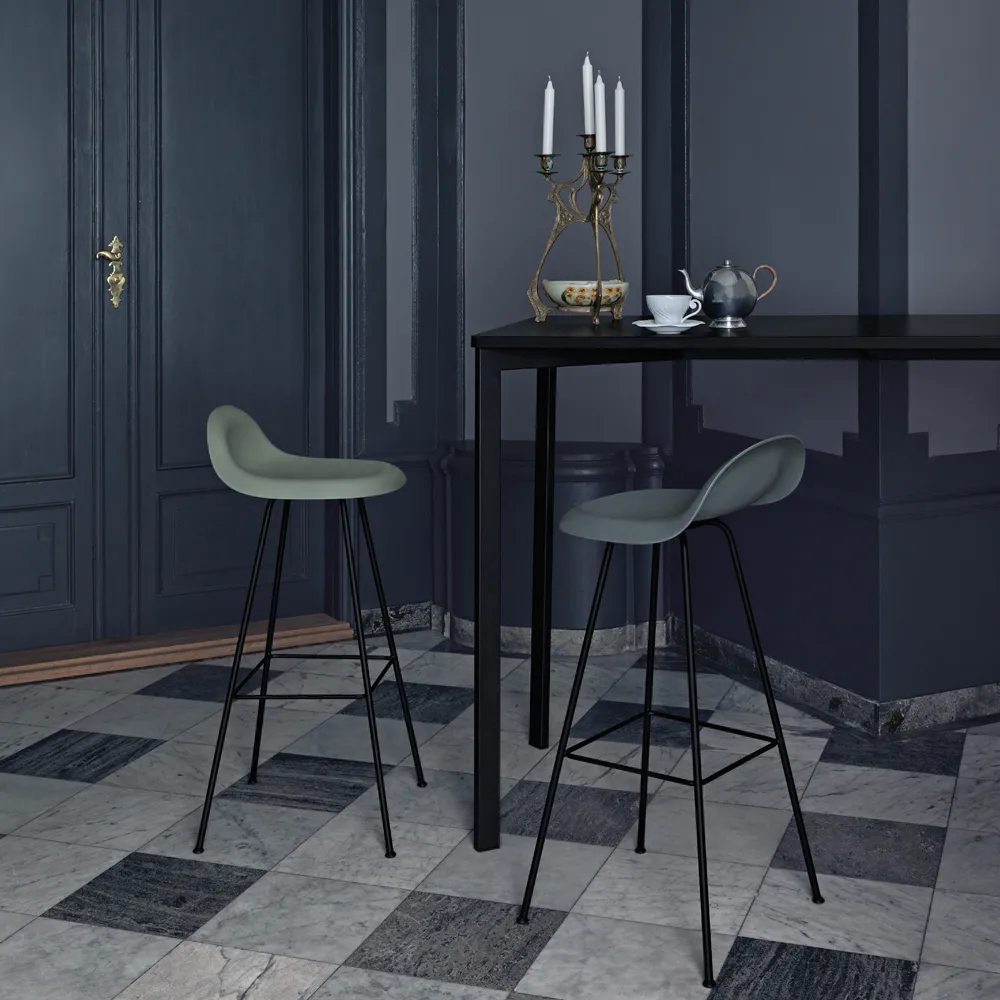 Gubi 3D barstol høj, oak matt lacqured, forkromede stålben GUBI