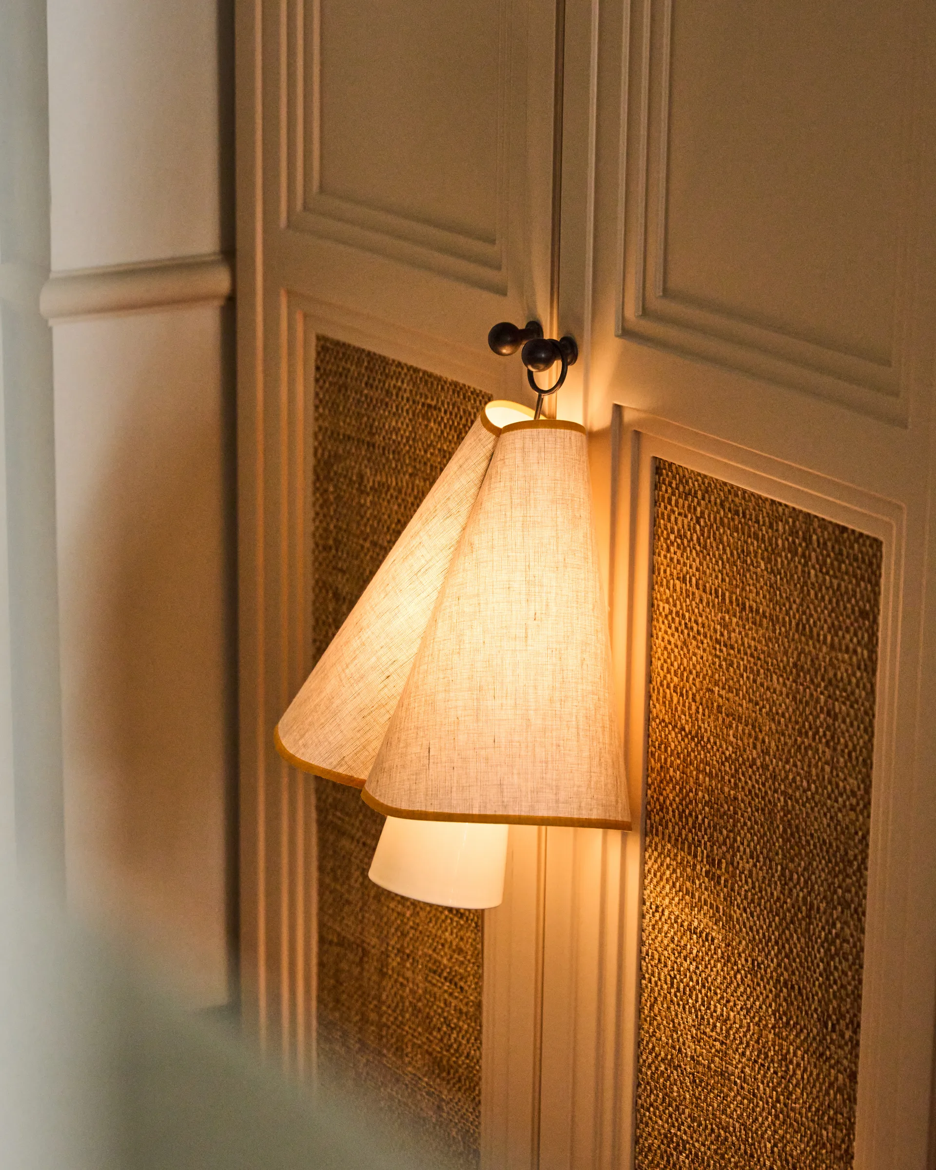 Hornbæk portable bordlampe, Poppy yellow GUBI