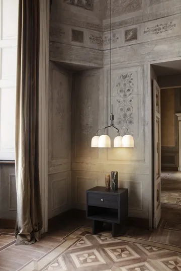 Howard lysekrone 4 korte arme - Bone china - GUBI