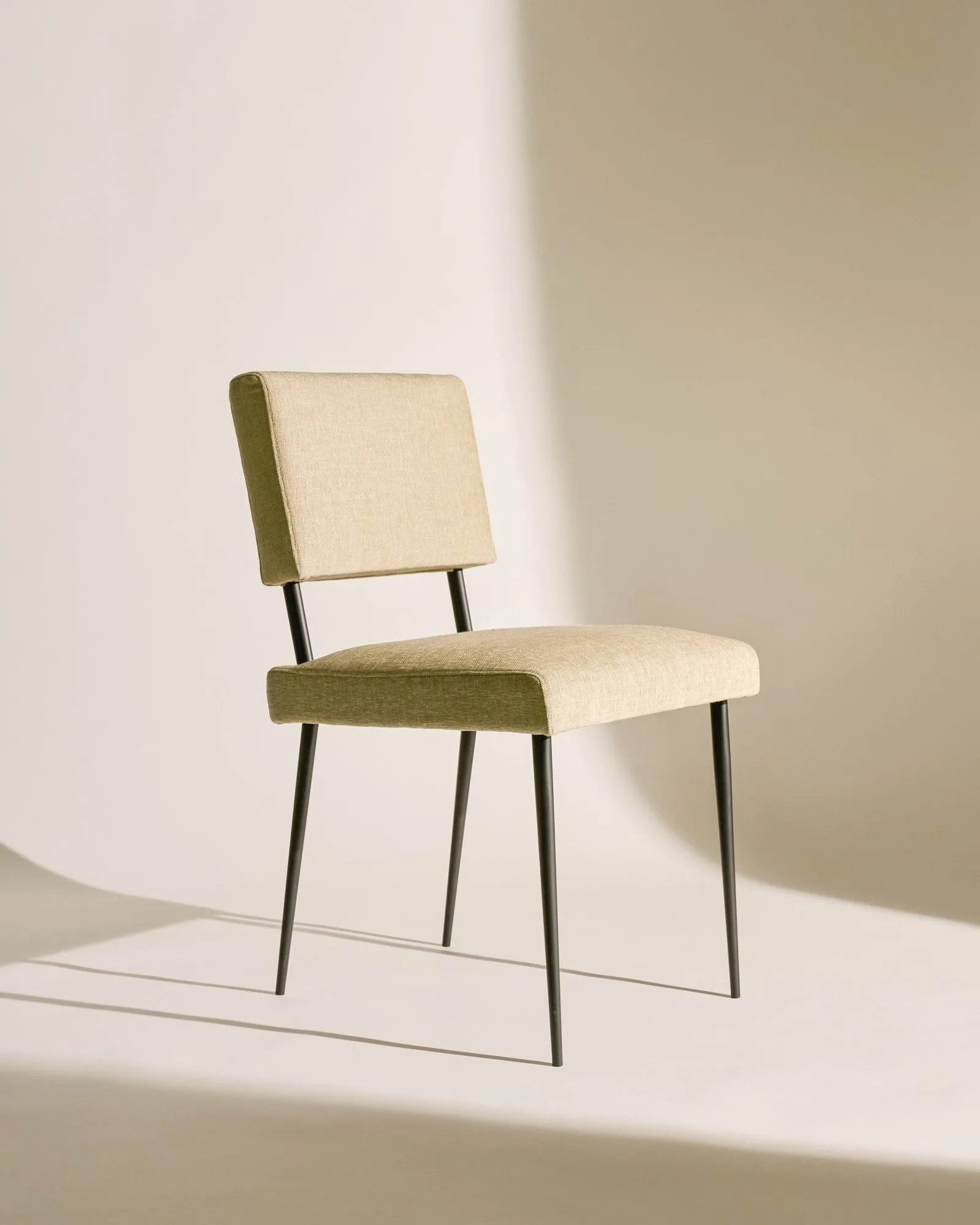 M-Chair stol, Bonito 075-mat sort GUBI