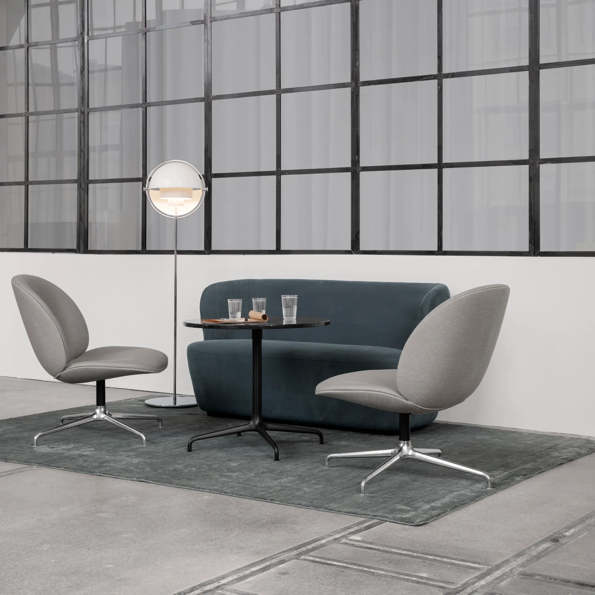 Multi-Lite gulvlampe, Chrome-white GUBI