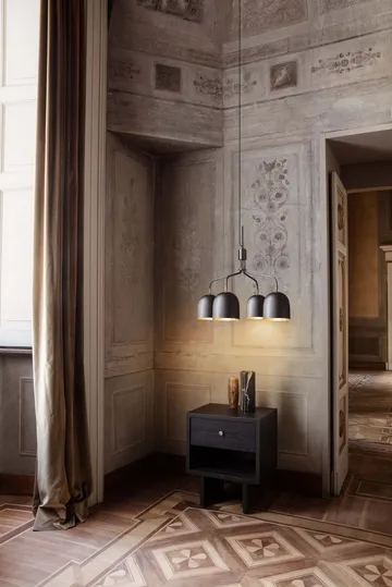 Private sidebord 40x50 cm - Brun-sortbejdset eg - GUBI