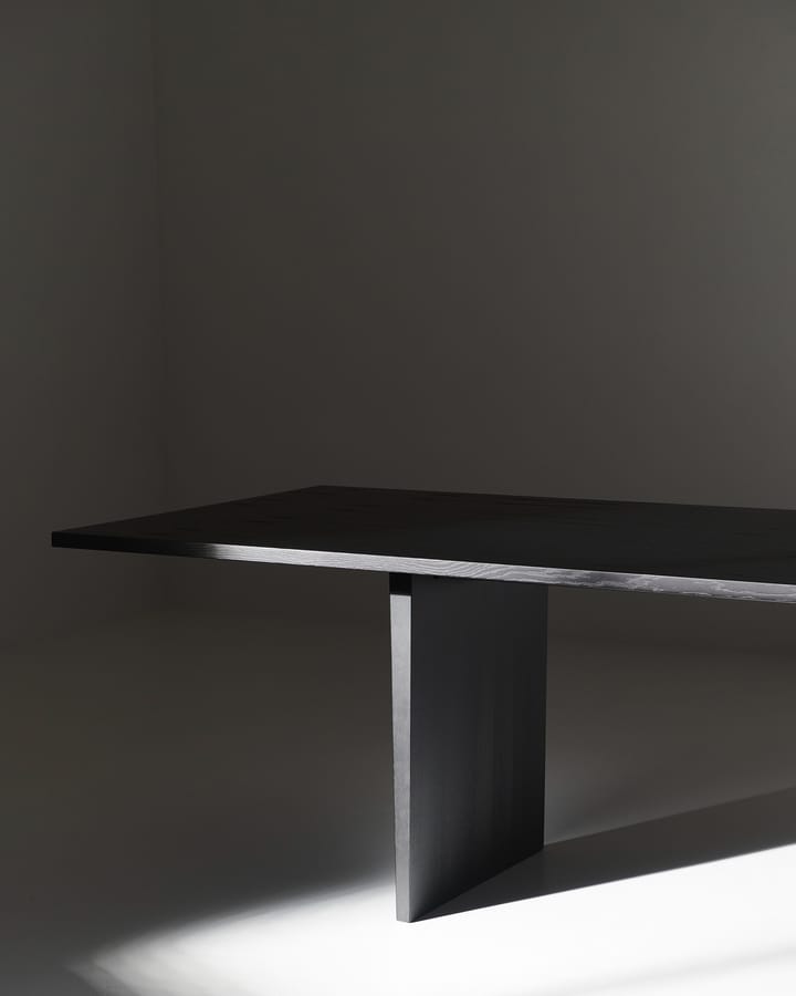 Private spisebord 100x320 cm - Brun/Sortbejdset eg - GUBI