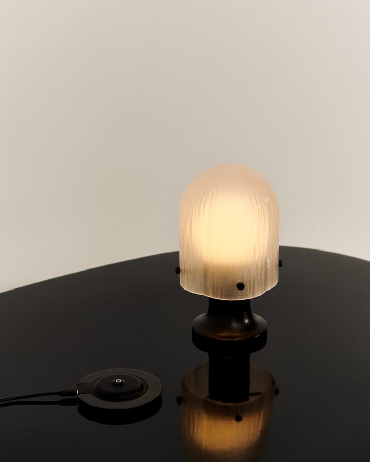 Seine Portable Lamp bordlampe, Antique brass/White GUBI