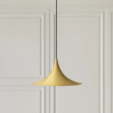Semi lampe Ø 30 cm, Polished brass GUBI