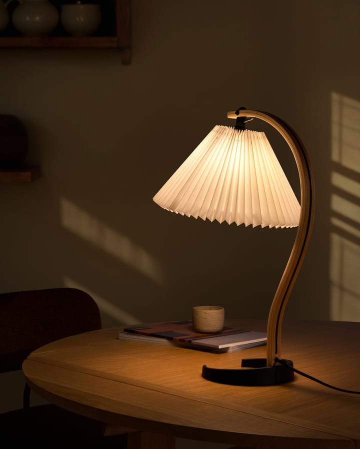 Timberline bordlampe, Oak-birch-white GUBI