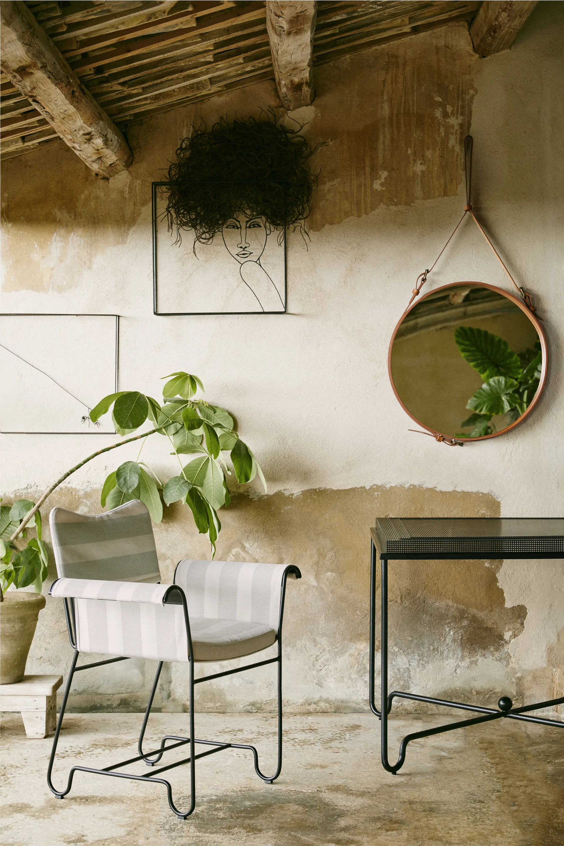 Tropique bord 90x90x75 cm, Classic black GUBI