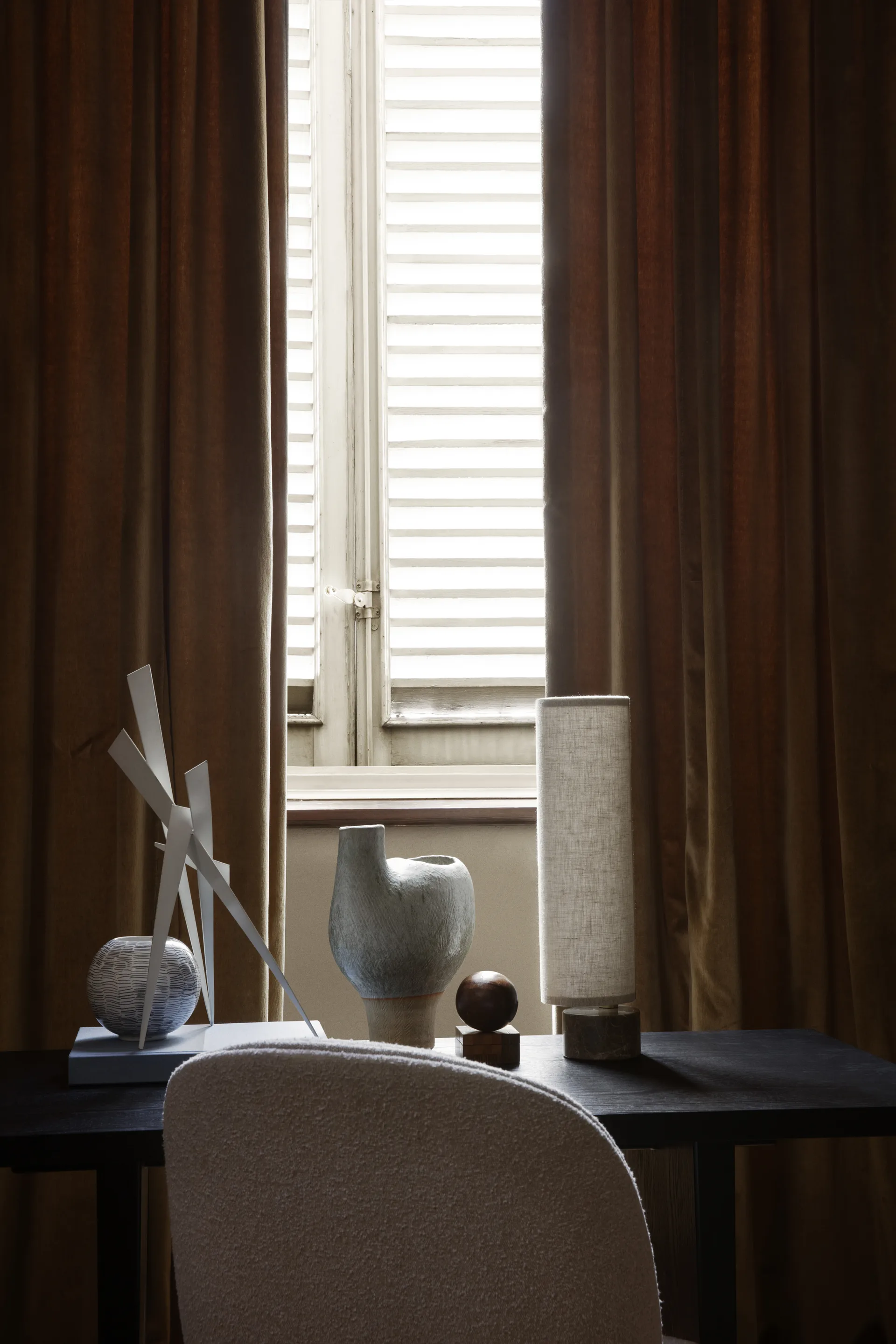 Unbound bordlampe, Canvas-grå marmor GUBI