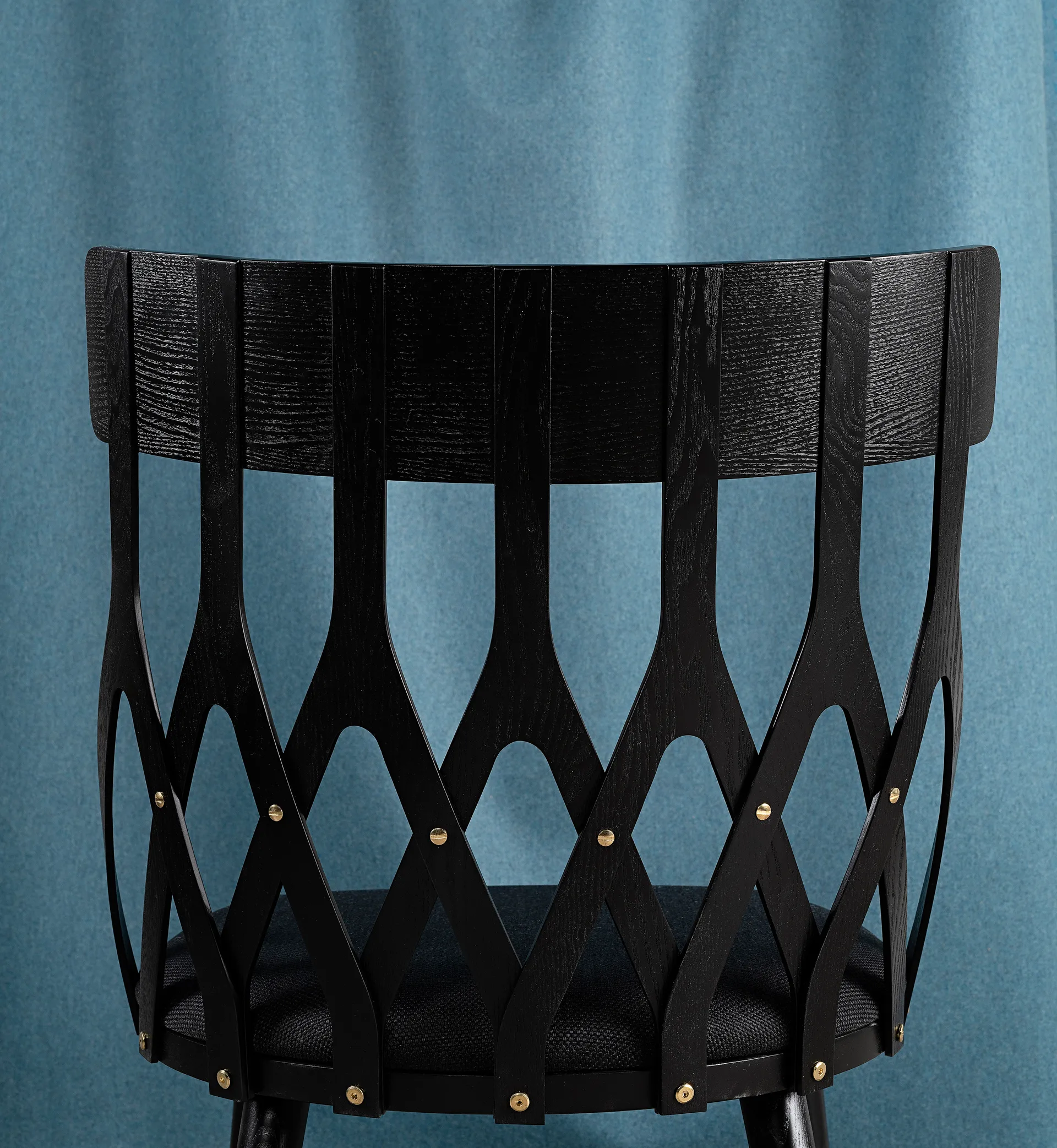 Y5 loungestol, Sort bejdset-sort hynde Hans K