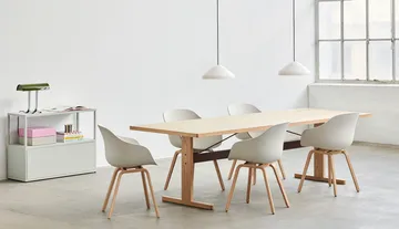 About a Chair 22 2.0 stol - Hvidlakeret egestel - HAY