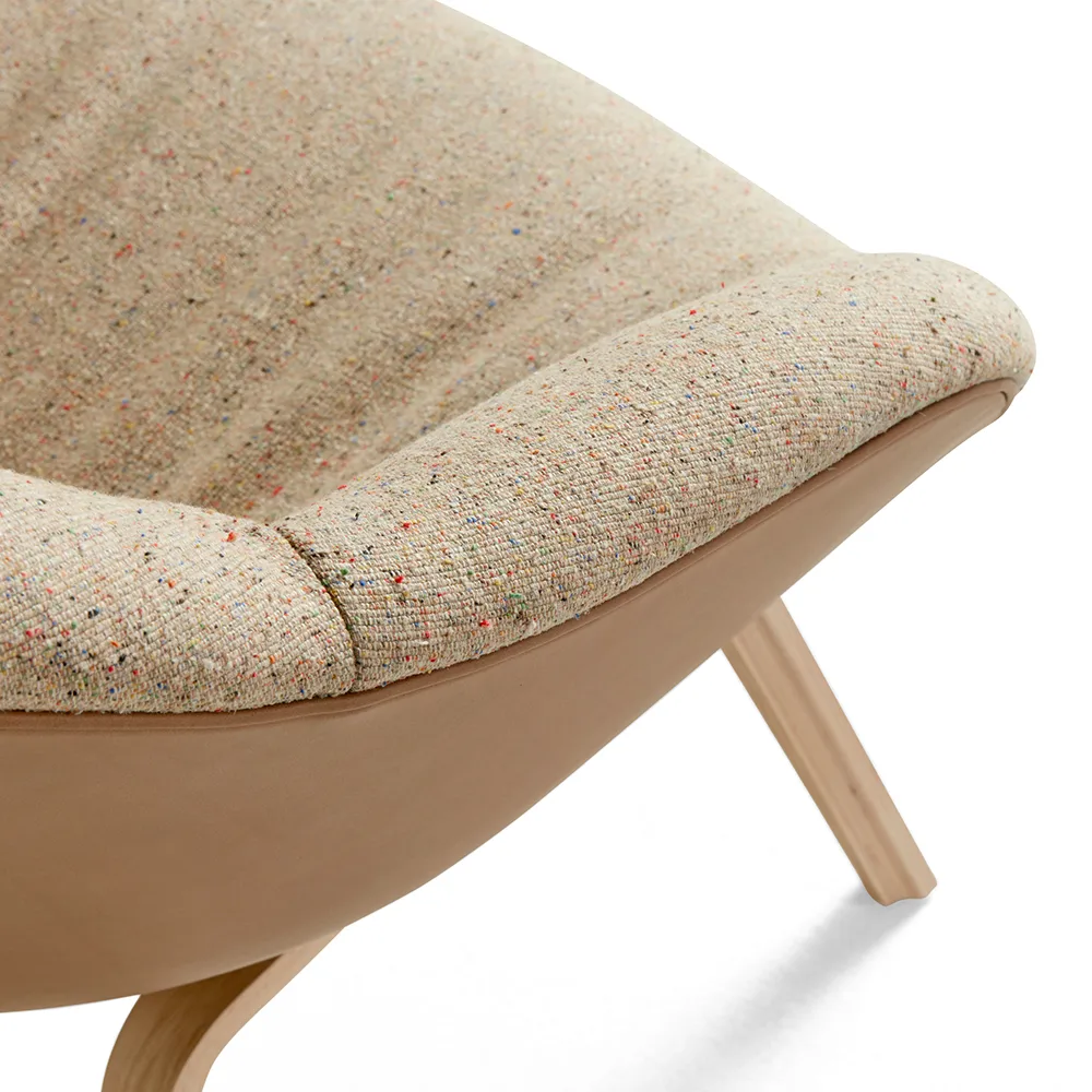 About a Lounge 83 loungestol, Stof black dark brown melange-sæbebehandlet egestel HAY