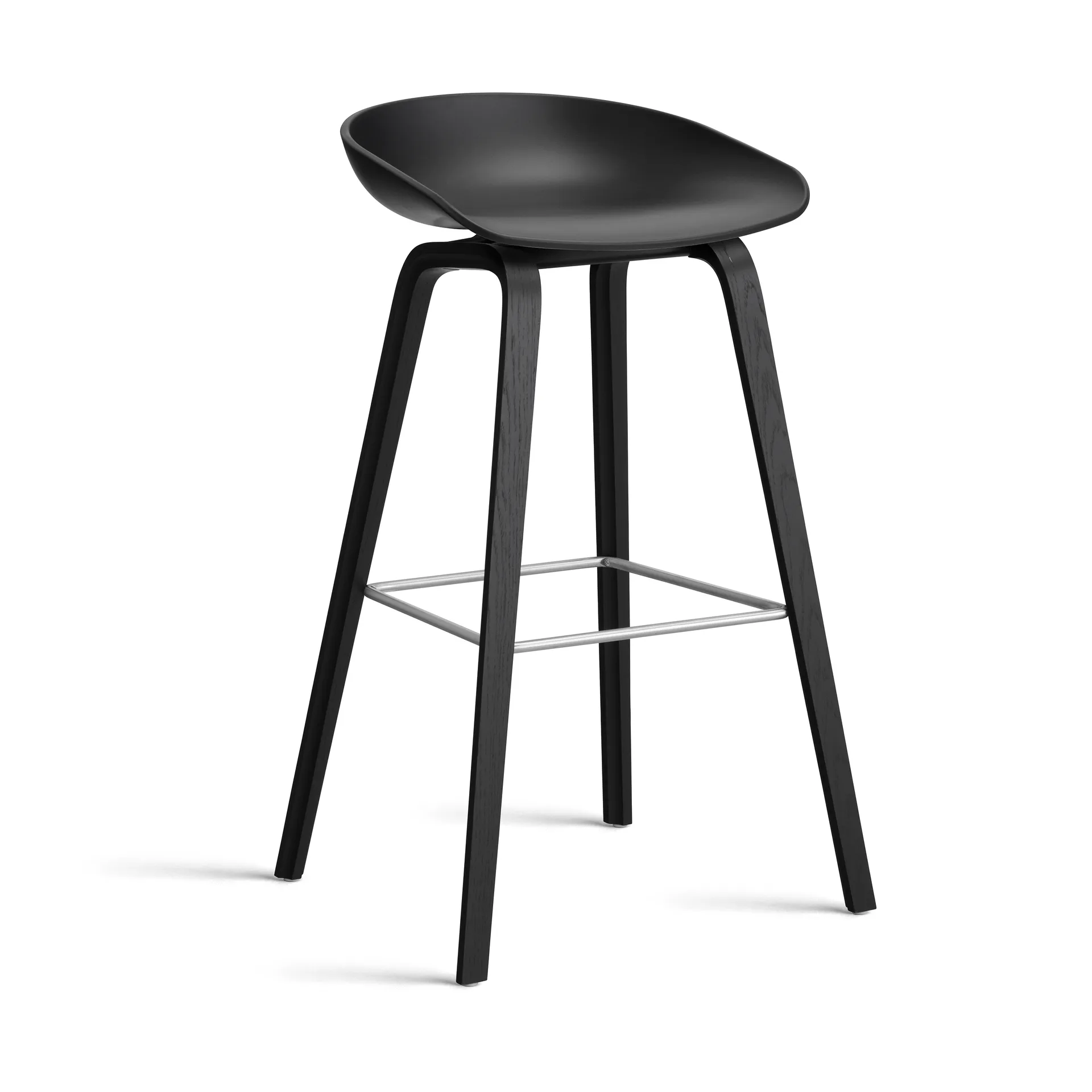 About a Stool 32 High barstol sort egestel 2.0, Sort-rustfrit stålsstøtte HAY