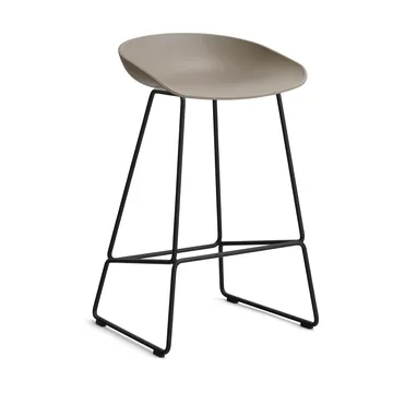 About a Stool 38 Low barstol 2.0 - Khaki-sort stålstel - HAY