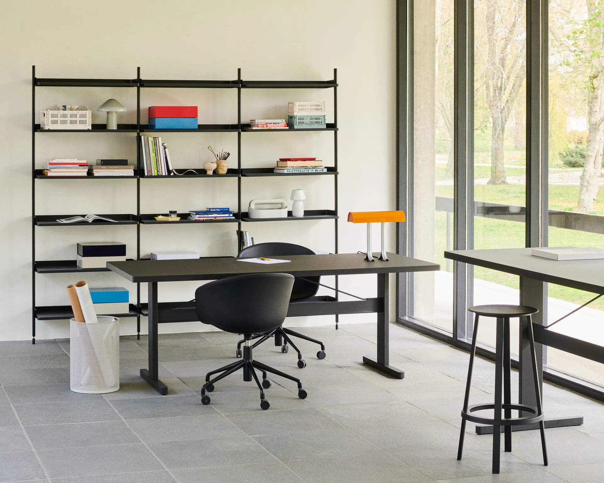 Anagram bordlampe, Charred orange HAY