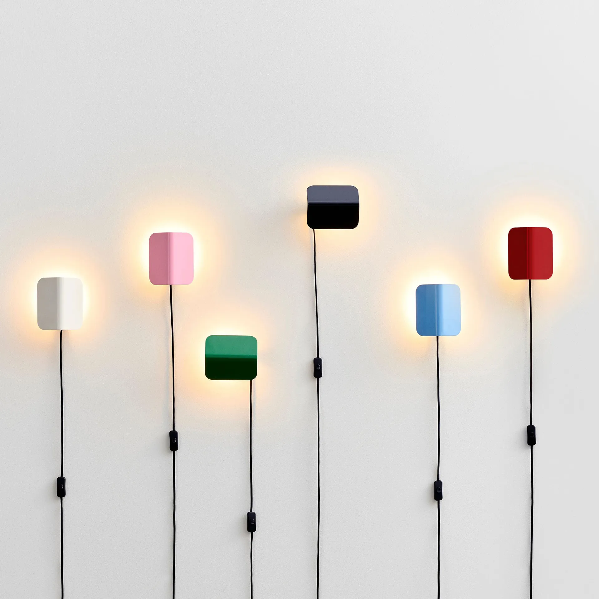 Apex væglampe, Iron black HAY