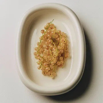 Barro ovalt serveringsfad - Off-white, large 27x36 cm - HAY