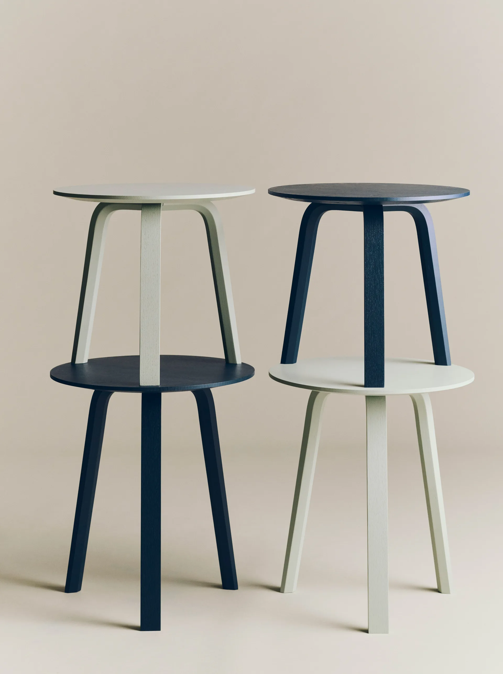 Bella sofabord, Blue charcoal, Ø45x39 cm HAY