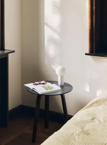 Bella sofabord - Blue charcoal, Ø45x49 cm - HAY