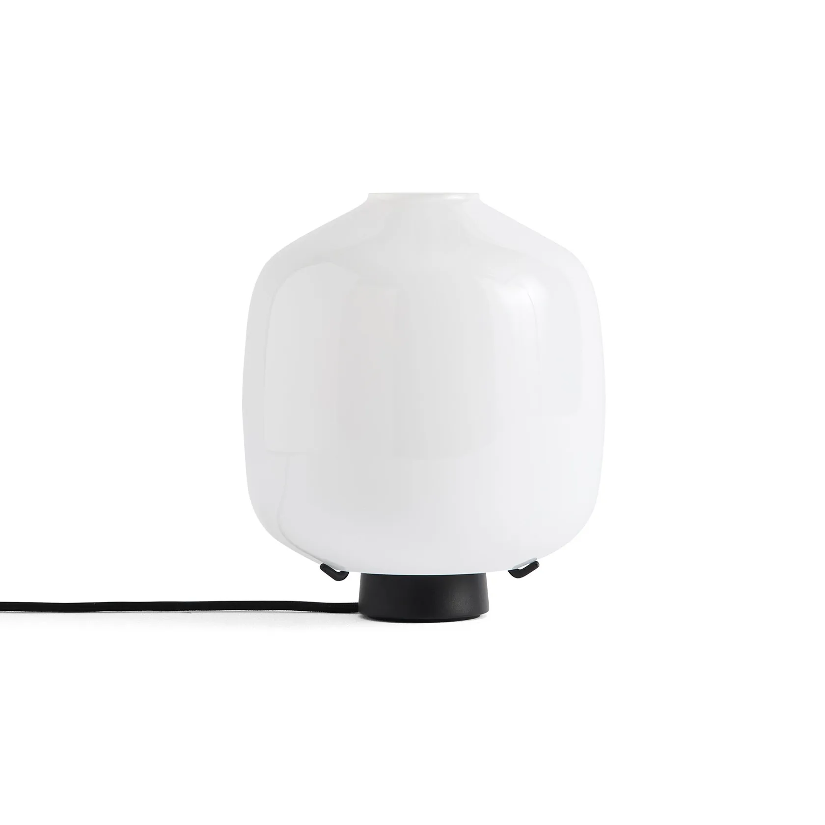Buoy bordlampe Ø20 cm, Opal glass-soft black HAY