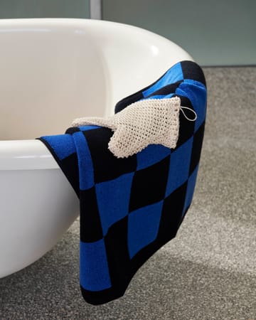 Check badehåndklæde 70x136 cm - Cobolt blue - HAY