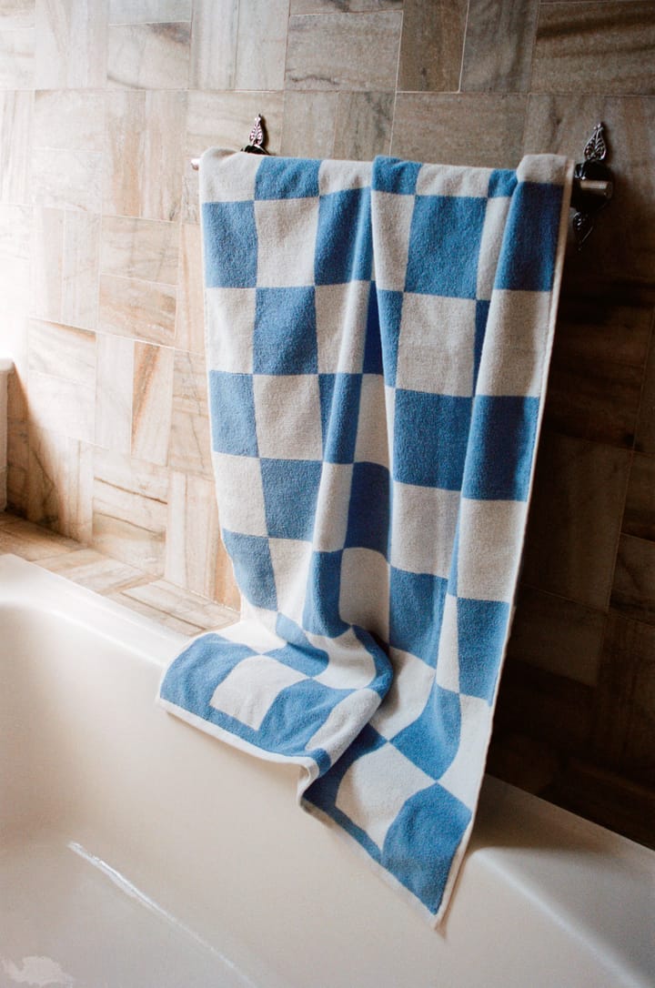Check badehåndklæde 70x136 cm, Sky blue HAY
