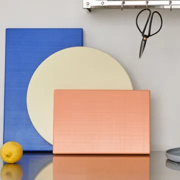 Chopping Board skærebræt M 20x30 cm - Peach - HAY
