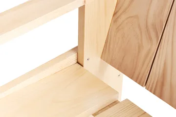 Crate Dining Chair karmstol lakeret fyrretræ - Water-based lacquered pinewood - HAY