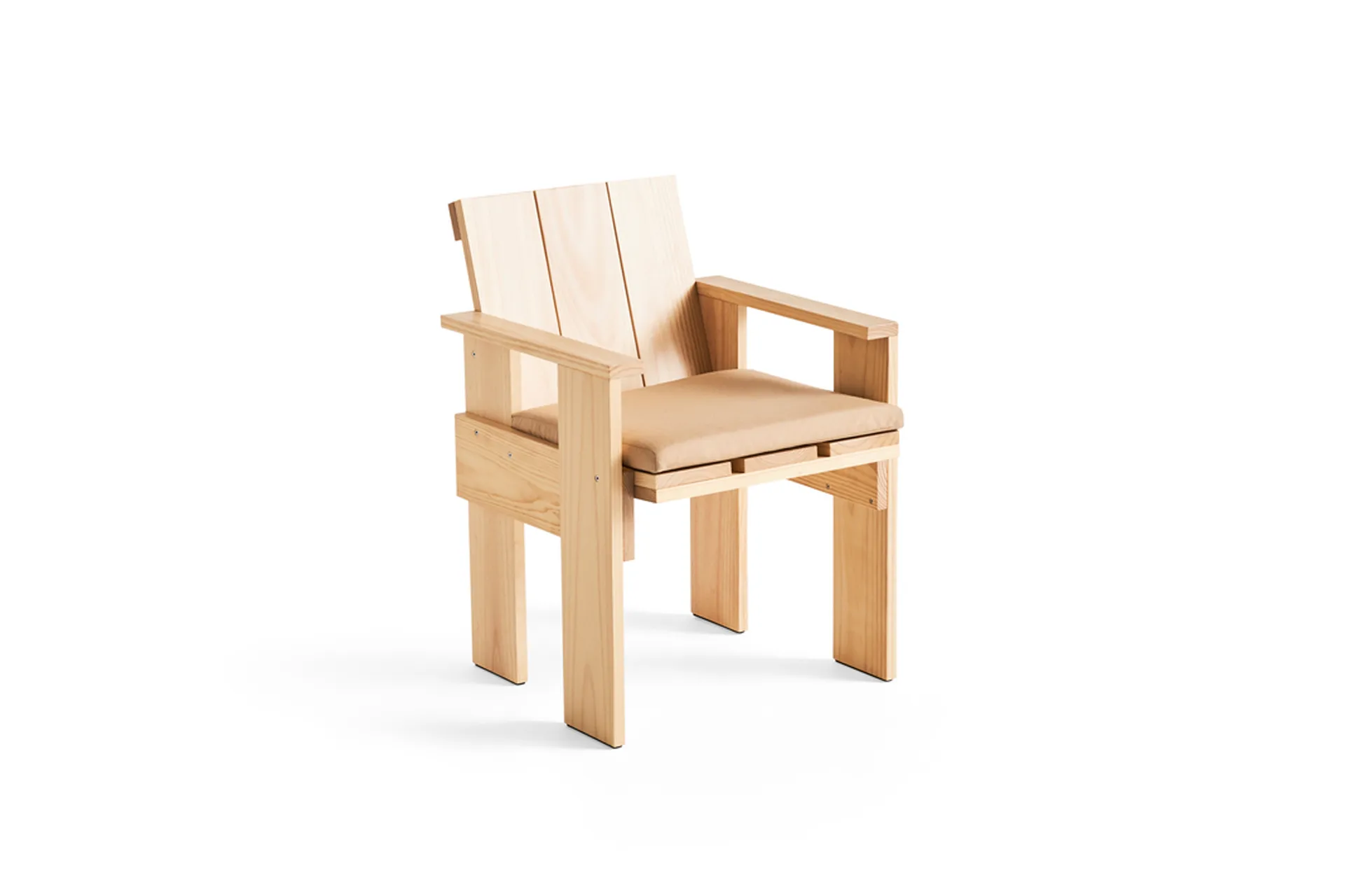 Crate Dining Chair stol med armlæn, Water-based lacquered pinewood HAY