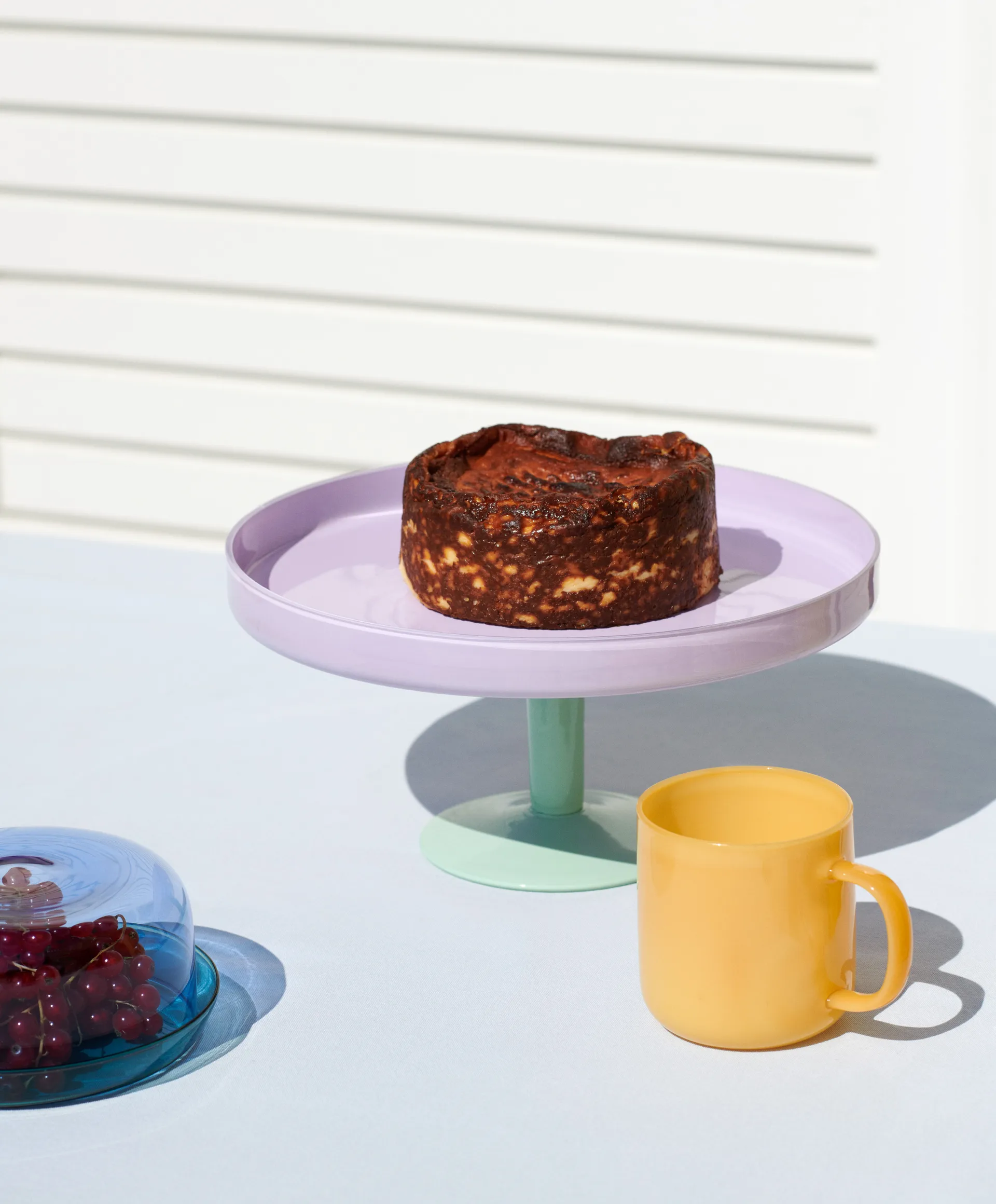 Display kagefad på fod Ø26,5 cm, Lyserød/Mint HAY