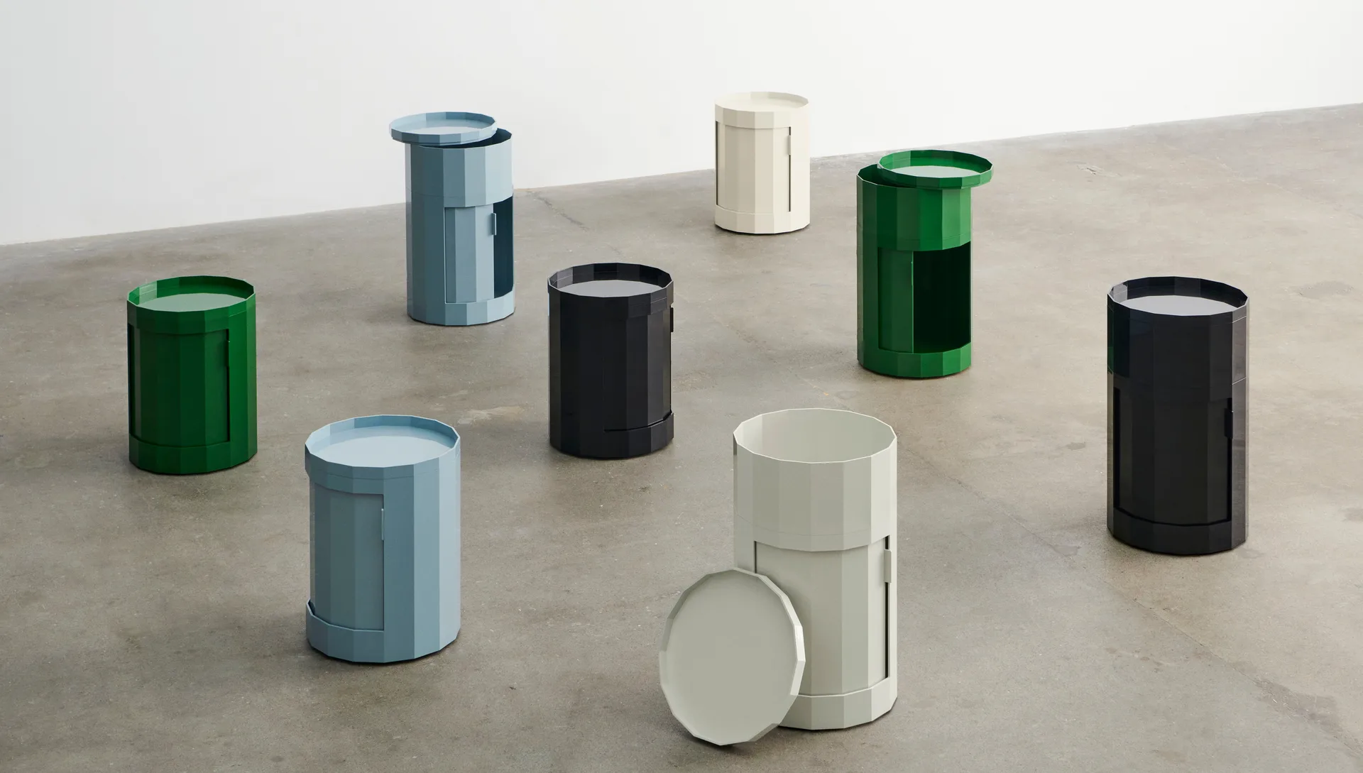 Facet Cabinet 100 sidebord, Spinach green HAY