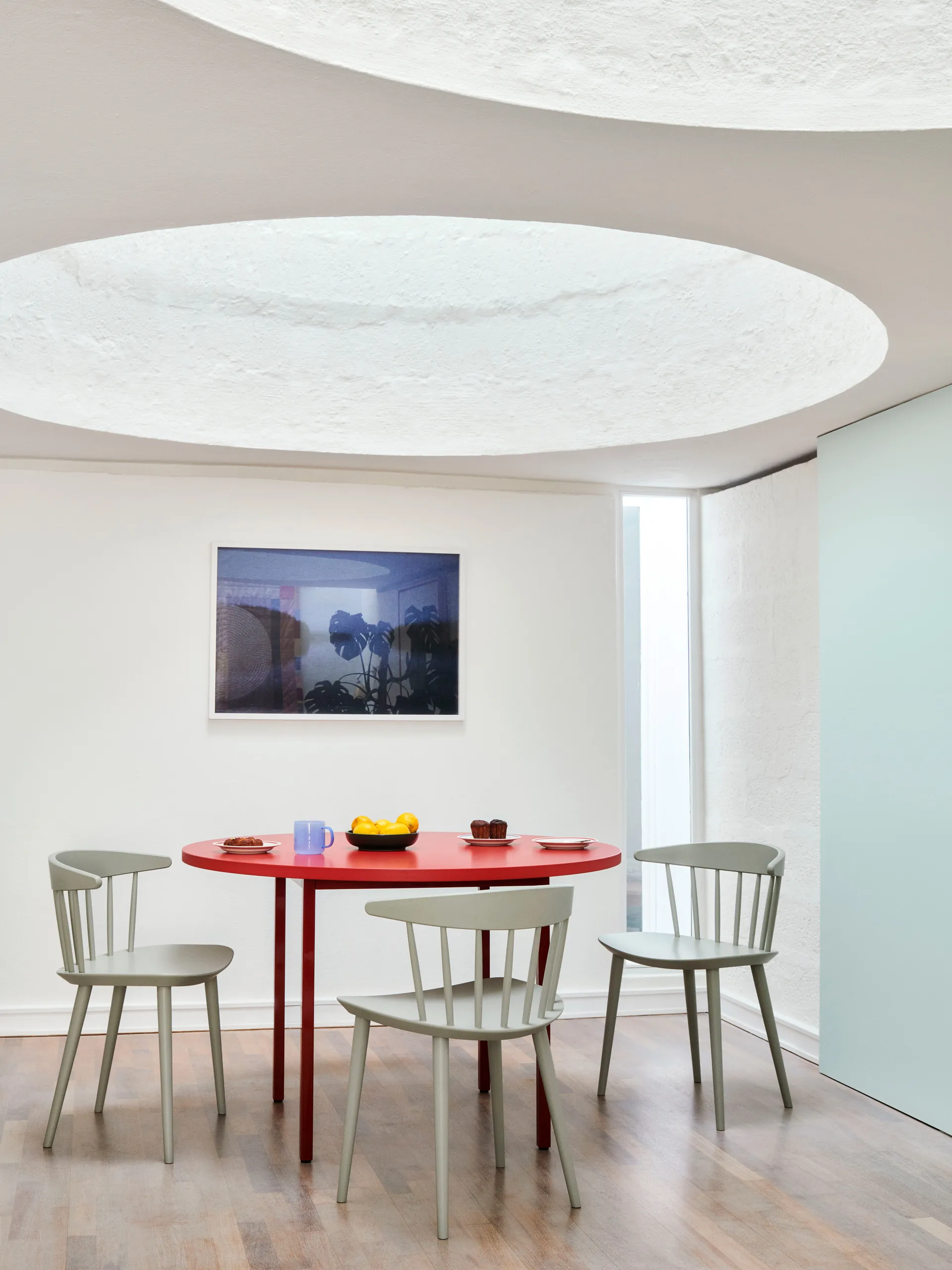 J104 stol, Warm grey lakeret bøg HAY