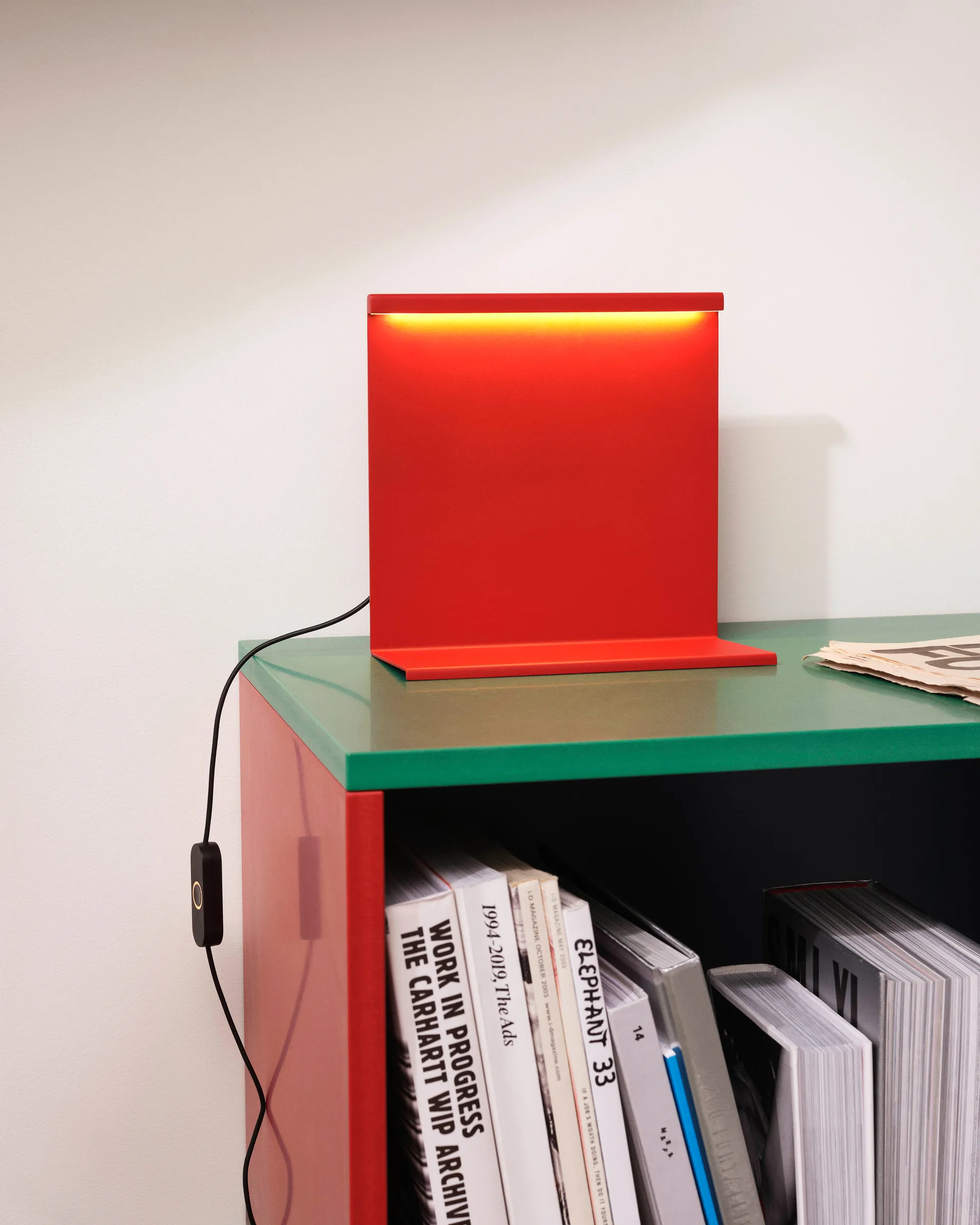 LBM bordlampe, Tomato red HAY