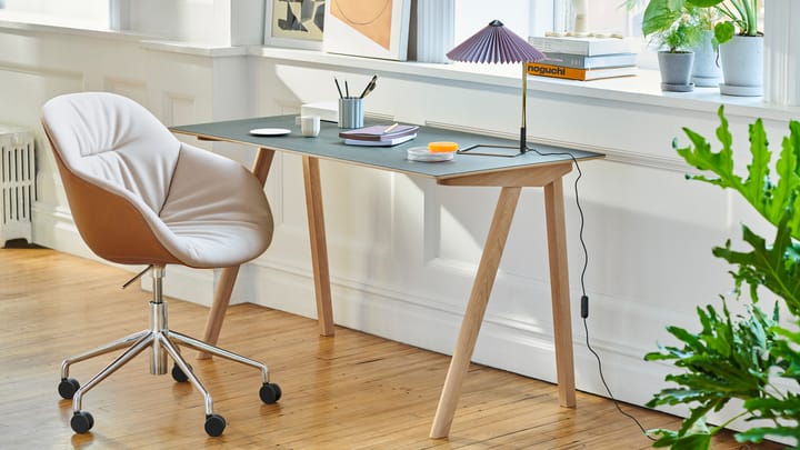 Matin table bordlampe Ø30 cm, Lavender shade HAY